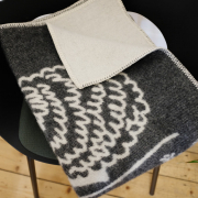 Blumen und Schafe <span>108,00 Euro</span>